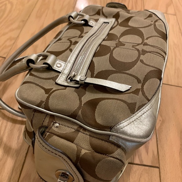 Coach Signature Soho Gallery Pocket Satchel - Picture 4 of 8